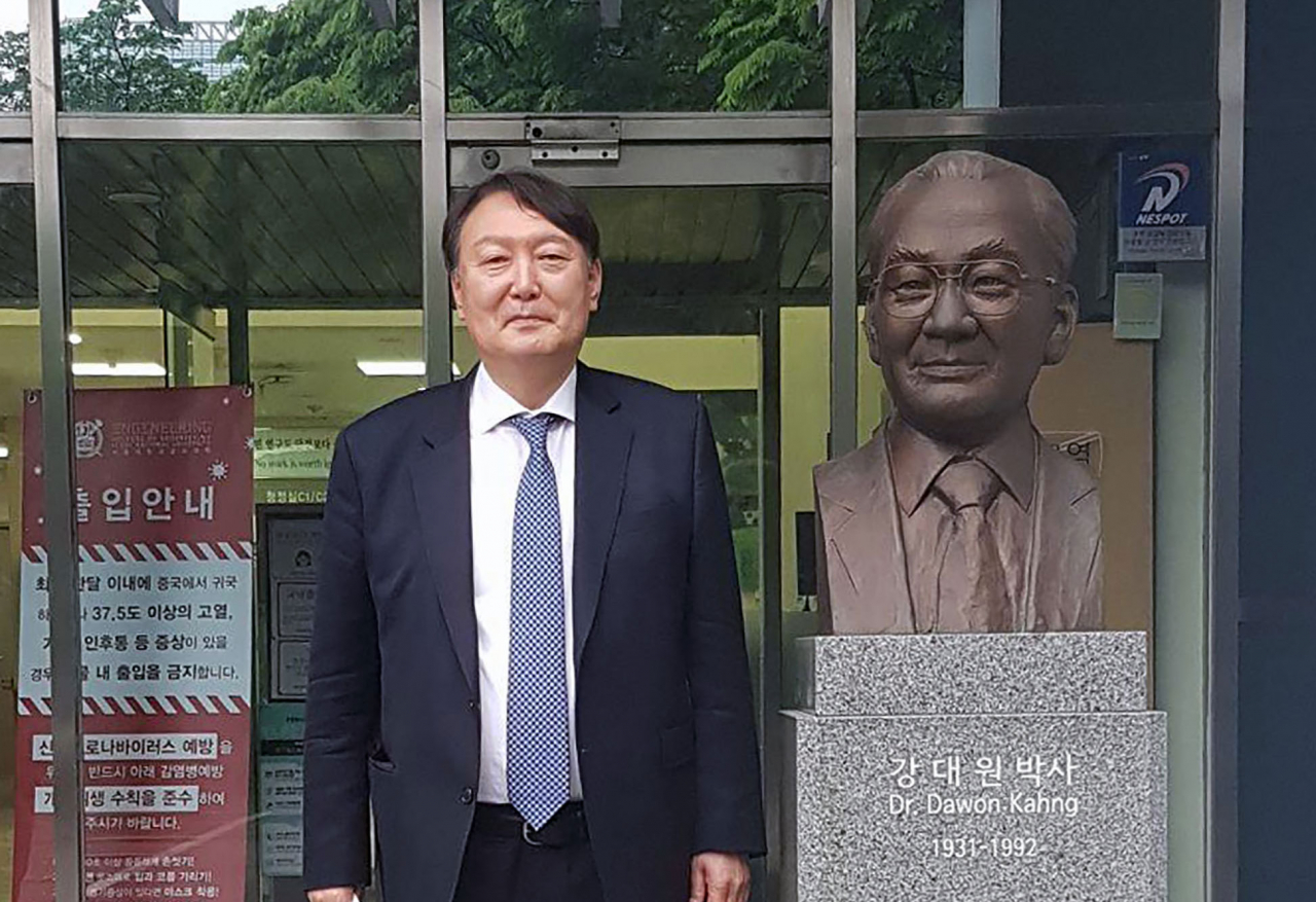 젊은 시절 전두환 장군이 떠오른다” [말말말] < 말말말 < 정치 < 기사본문 - 시사IN