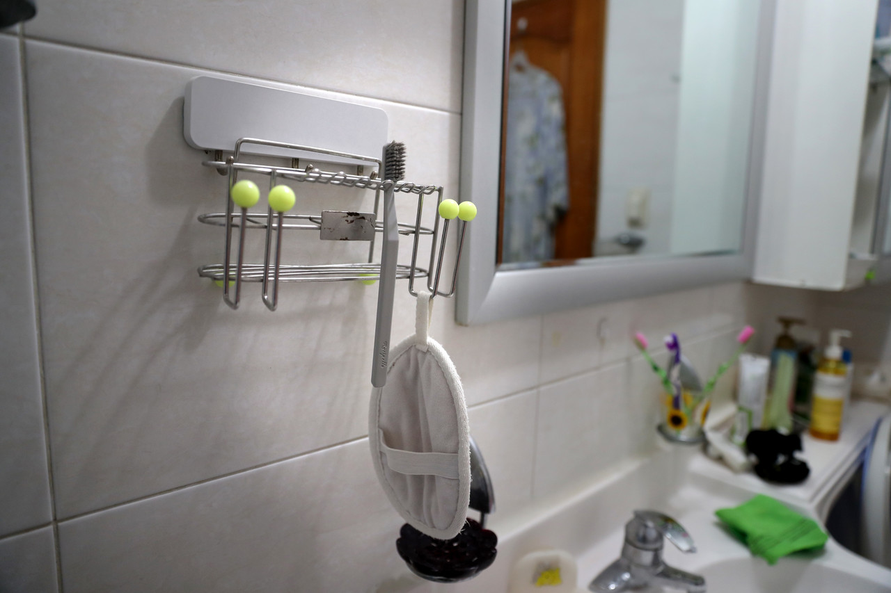 욕실에 박현진씨가 쓰던 칫솔이 그대로 걸려 있다. ⓒ시사IN 박미소