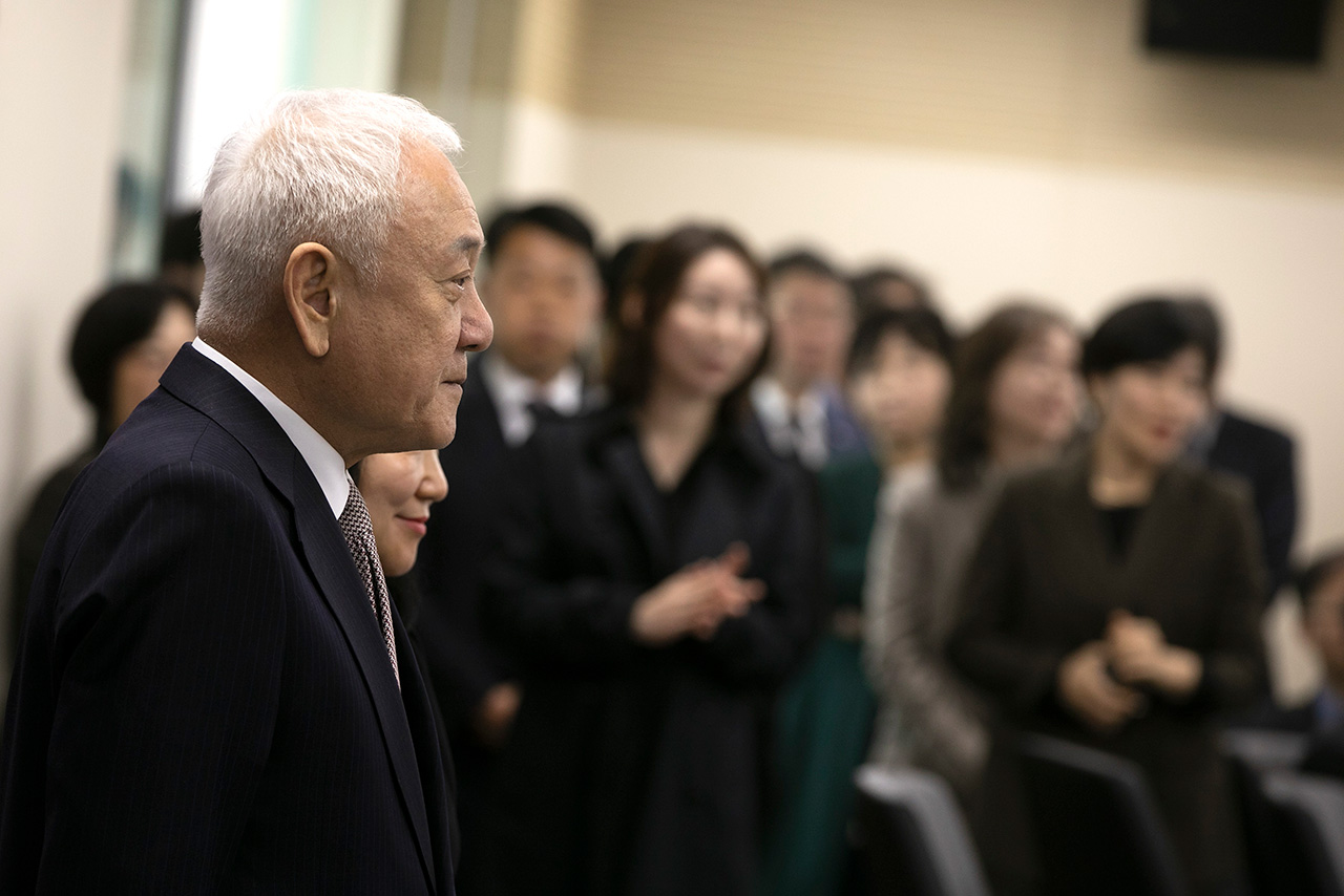 10월31일 김한길 국민통합위원장이 국민통합위의 ‘청년 1인 가구 대응 특별위원회’ 출범식에 참석했다. ⓒ시사IN 이명익