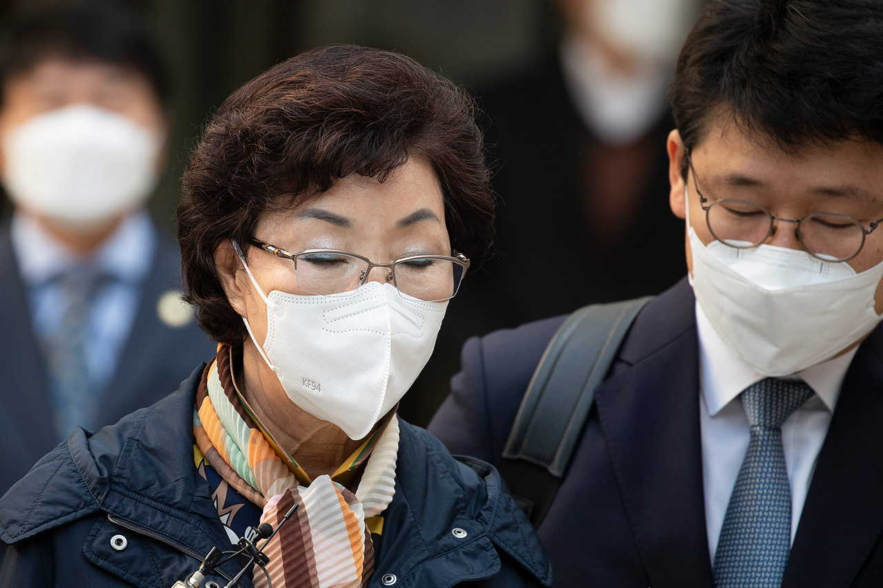 만장일치'로 가석방 결정된 최은순 [기자들의 시선] < 기자들의 시선 < 인터뷰·오피니언 < 기사본문 - 시사IN