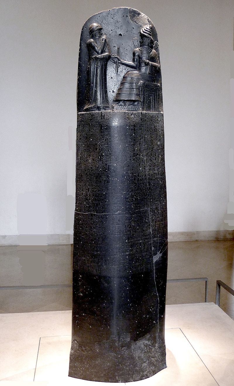 프랑스 파리 루브르 박물관에 전시되어 있는 함무라비 법전 비석. ⓒWikipedia