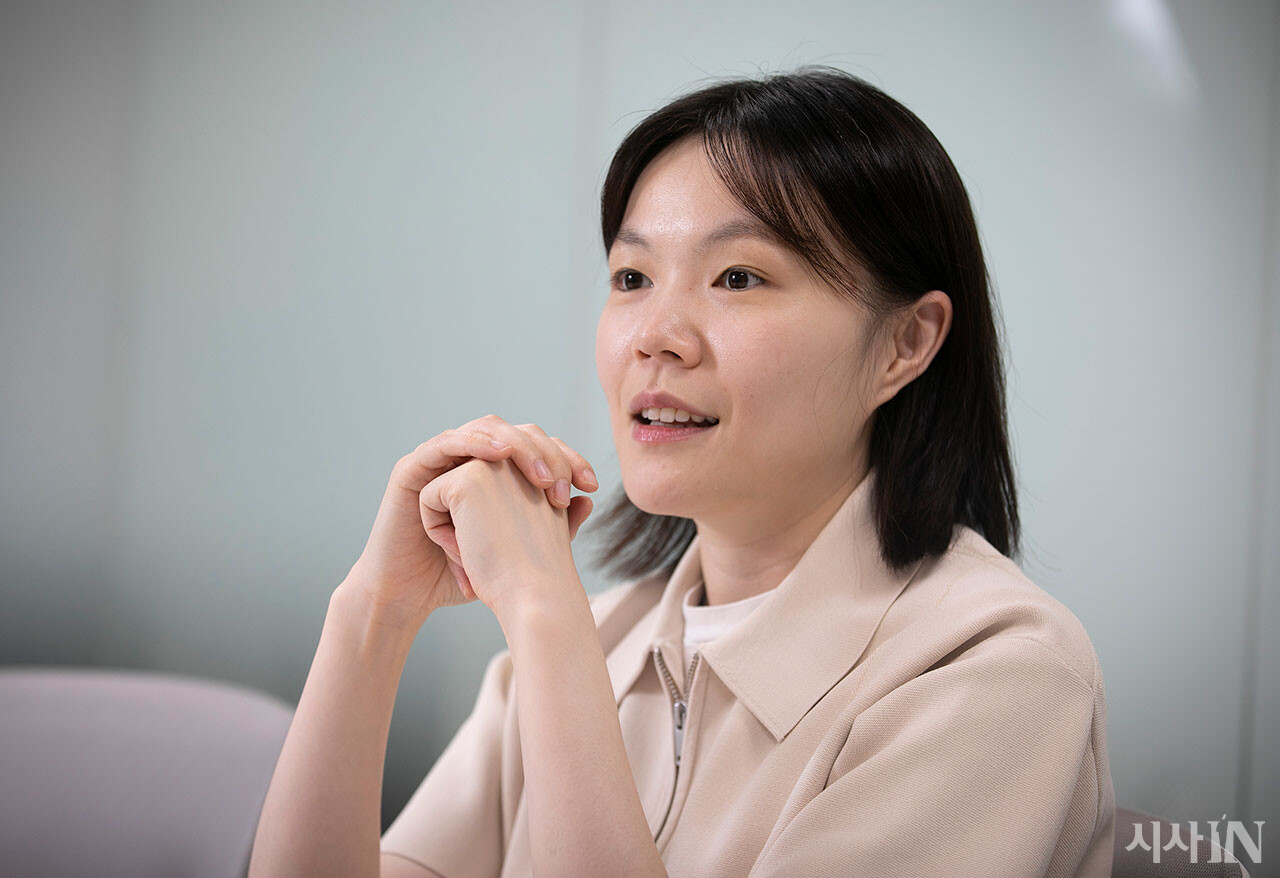 그 배우의 영어 연기, 알고 보니 AI 더빙이었네 < 사회 < 기사본문 - 시사IN