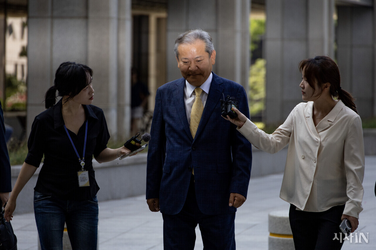 7월25일 이상민 전 행정안전부 장관이 내란 특검 조사를 받기 위해 서울고검으로 들어가고 있다. ⓒ시사IN 박미소