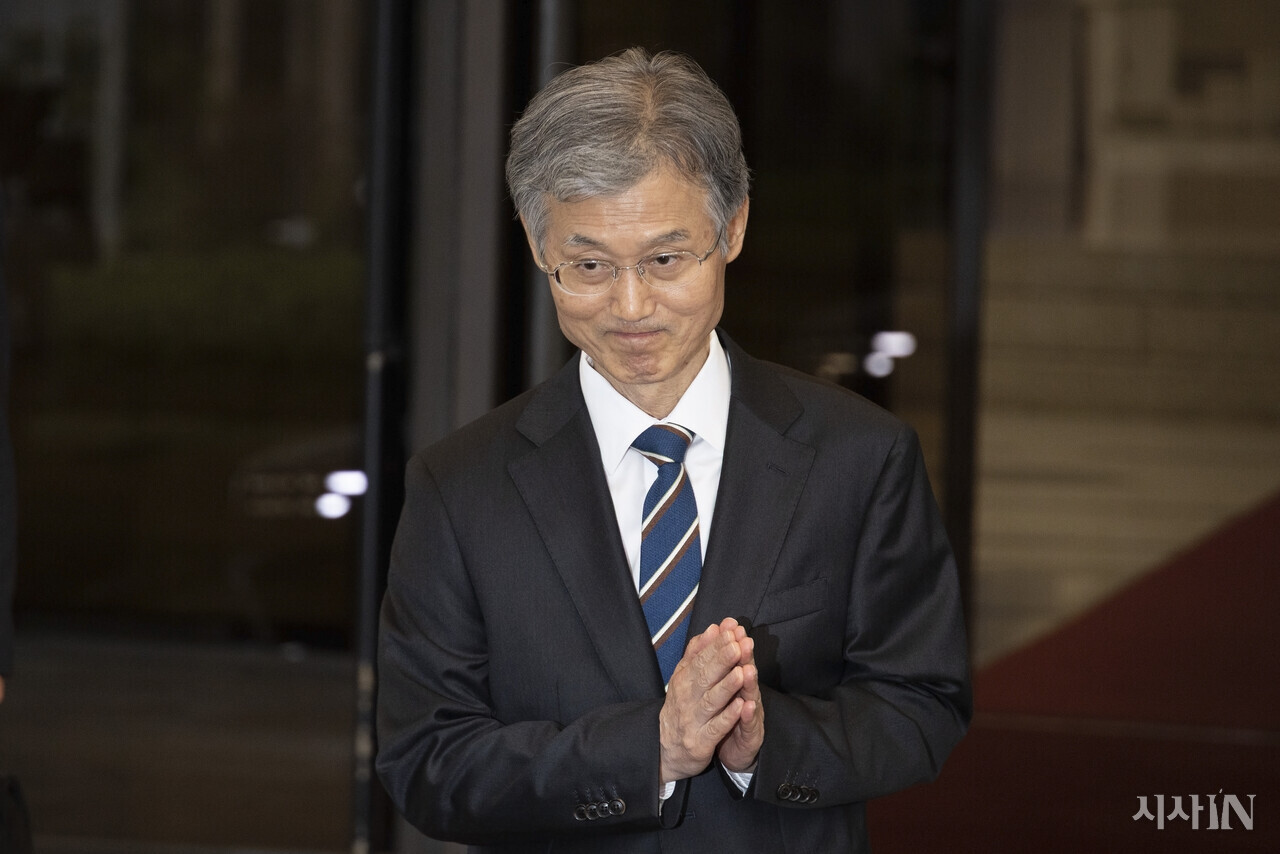 9월17일 조희대 대법원장이 서울 서초구 대법원 청사를 나서고 있다. ⓒ시사IN 이명익