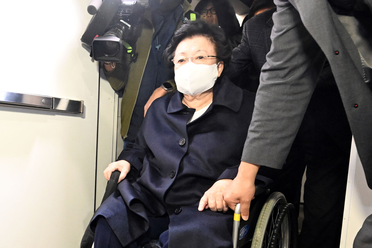 11월6일 이배용 전 국가교육위원장이 김건희 특검 사무실로 출석하고 있다. ⓒ공동취재