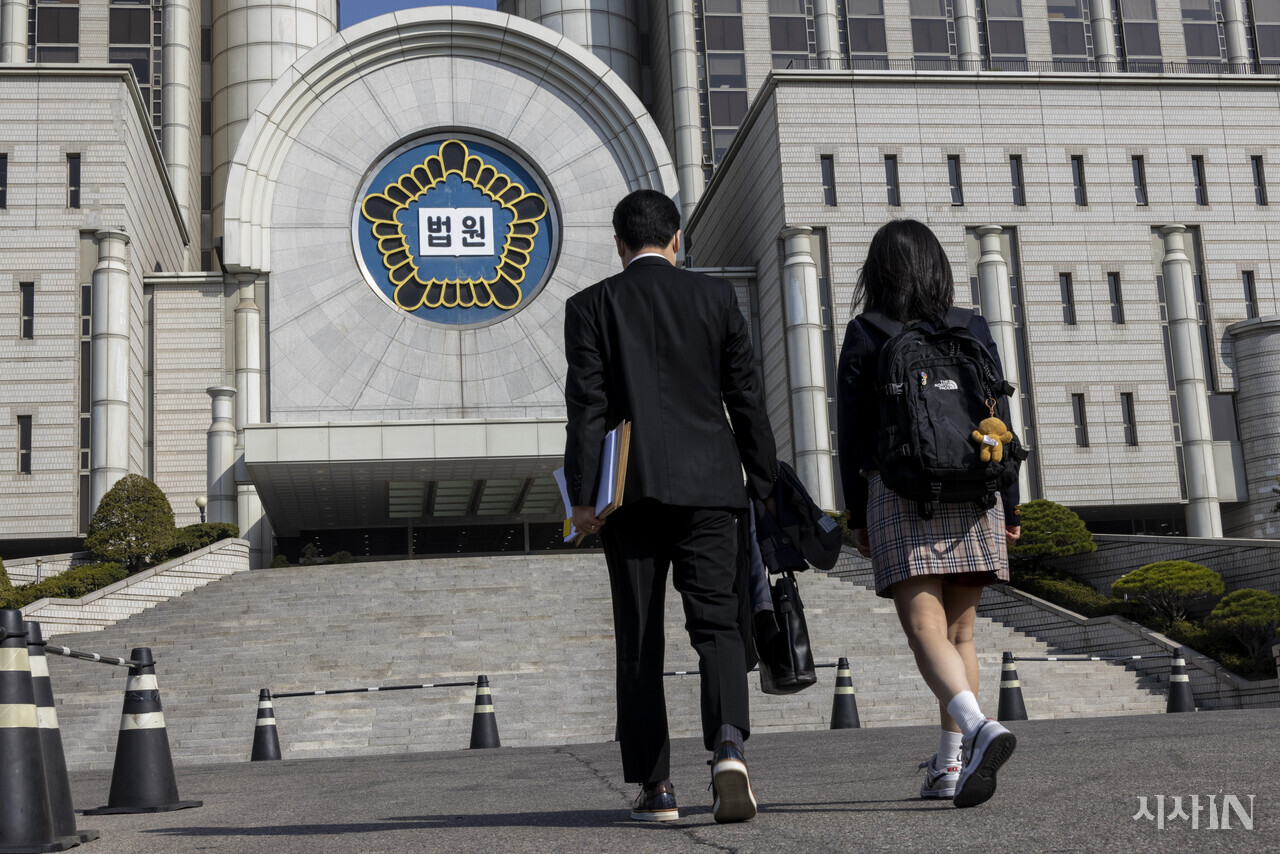 가해 학생을 형사고소하고 민사소송을 제기하는 ‘학폭’ 전문 변호사가 늘고 있다. ⓒ시사IN 조남진