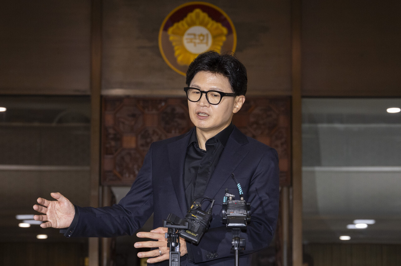 송영길 "한동훈, 서초동 편집국장 가위손 돼서 푸닥거리 춤춘다"